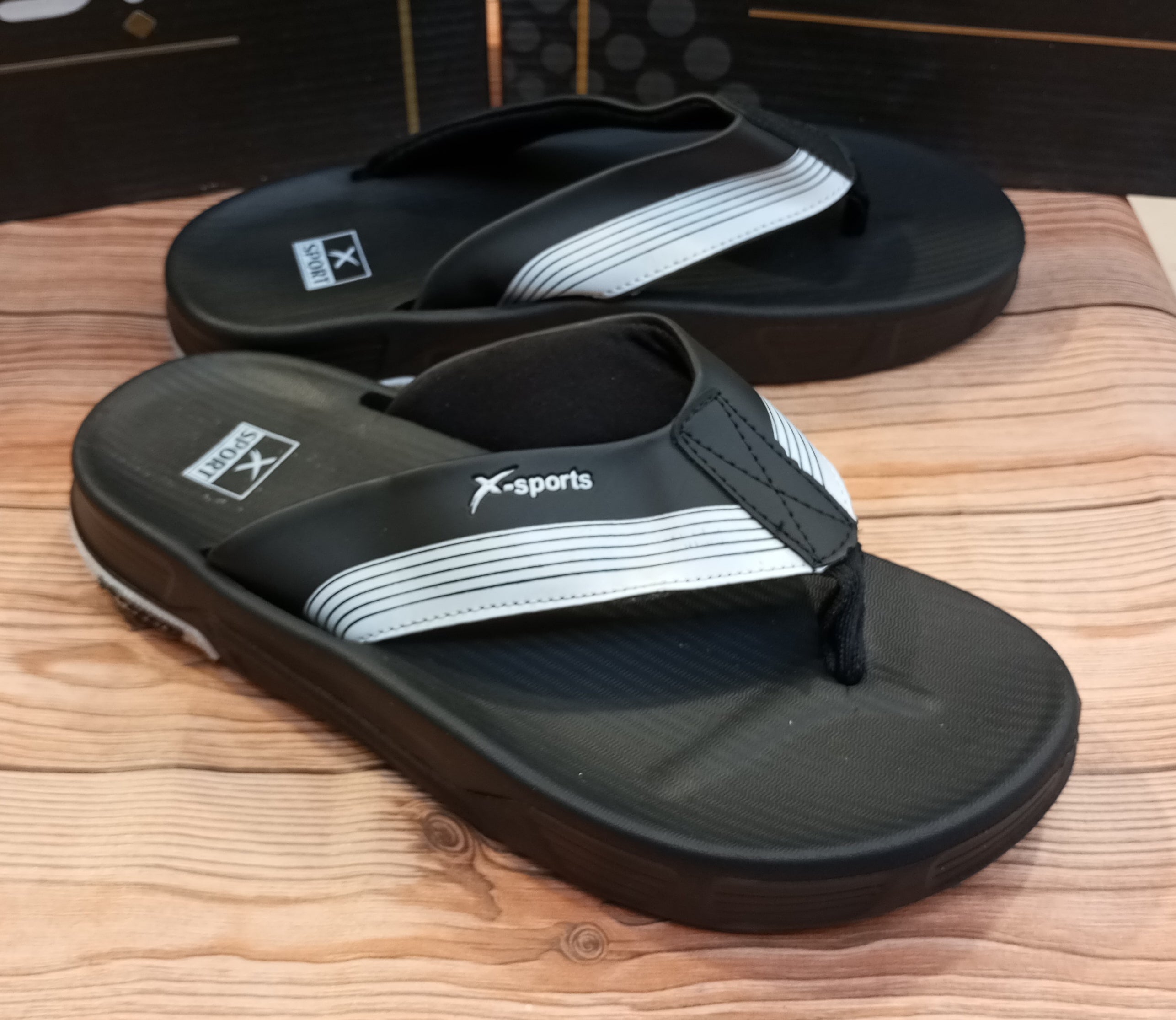 X SPORTS SUPER COMFORTABLE SPUNCH SOLE SLIPPERS