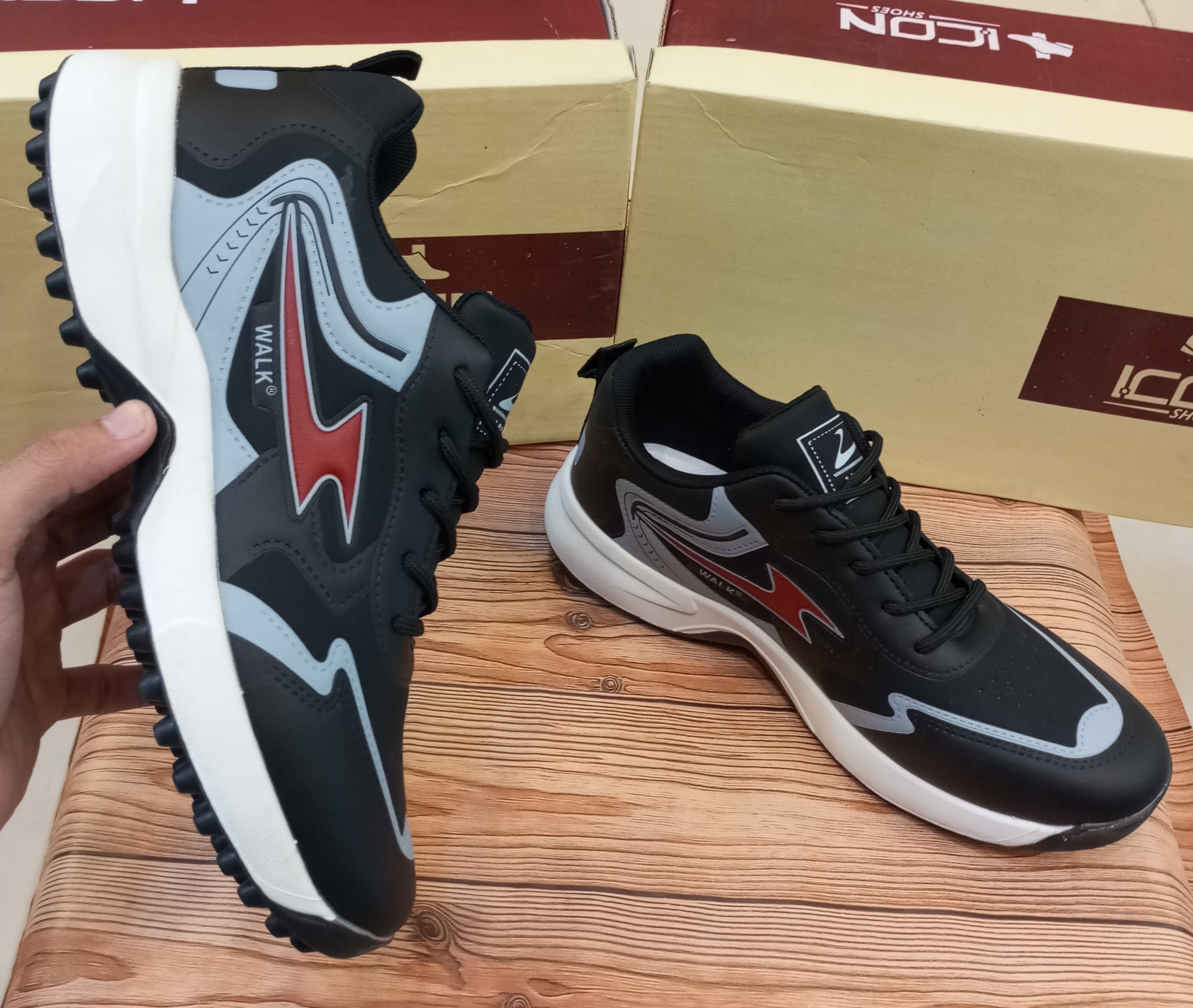 FLASH TRAINING AND CRICKET GRIPPERS FOR MEN