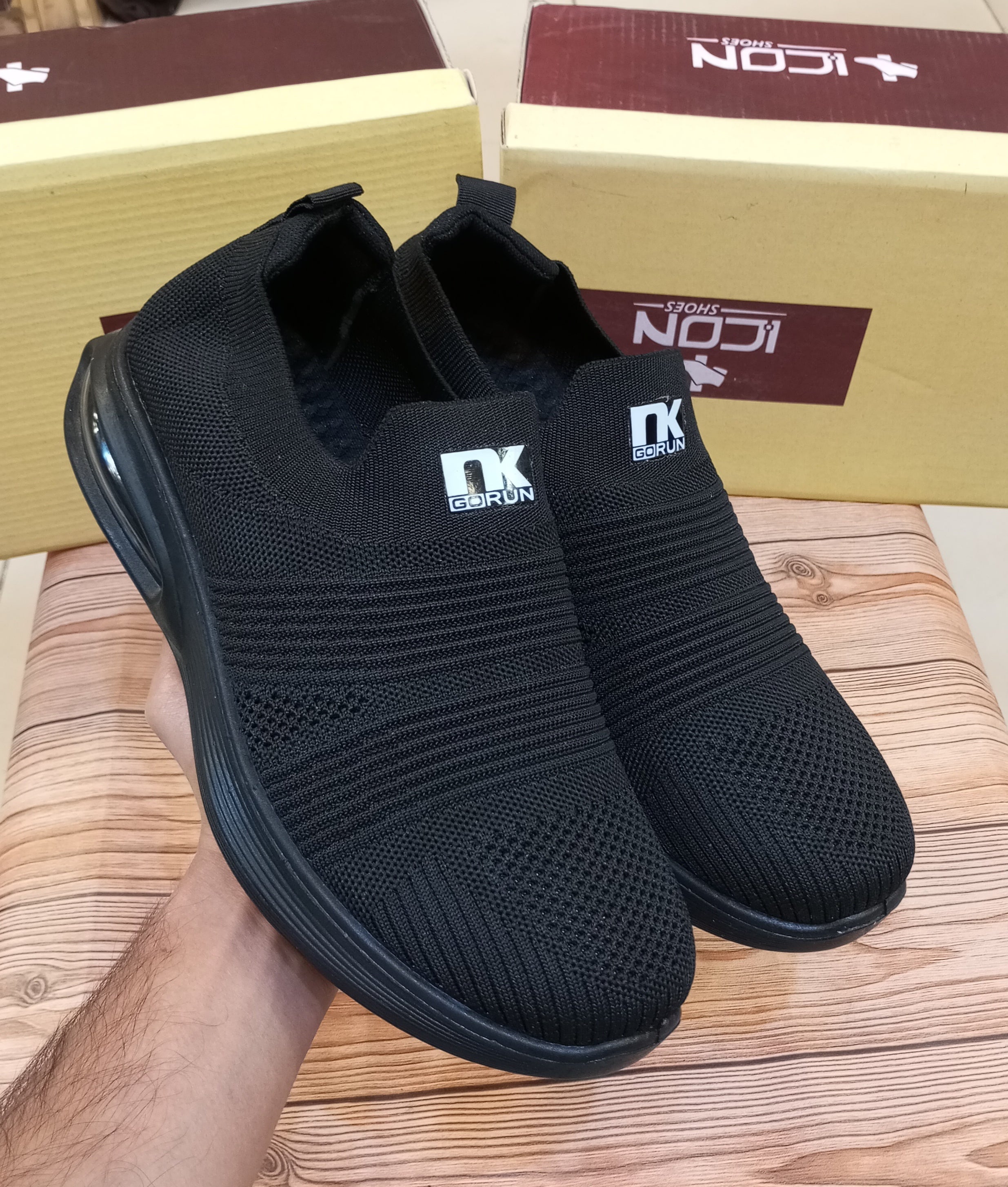 PREMIUM QUALITY SUPER COMFORTABLE WITHOUT LACES TUBE SOLE JOGGERS