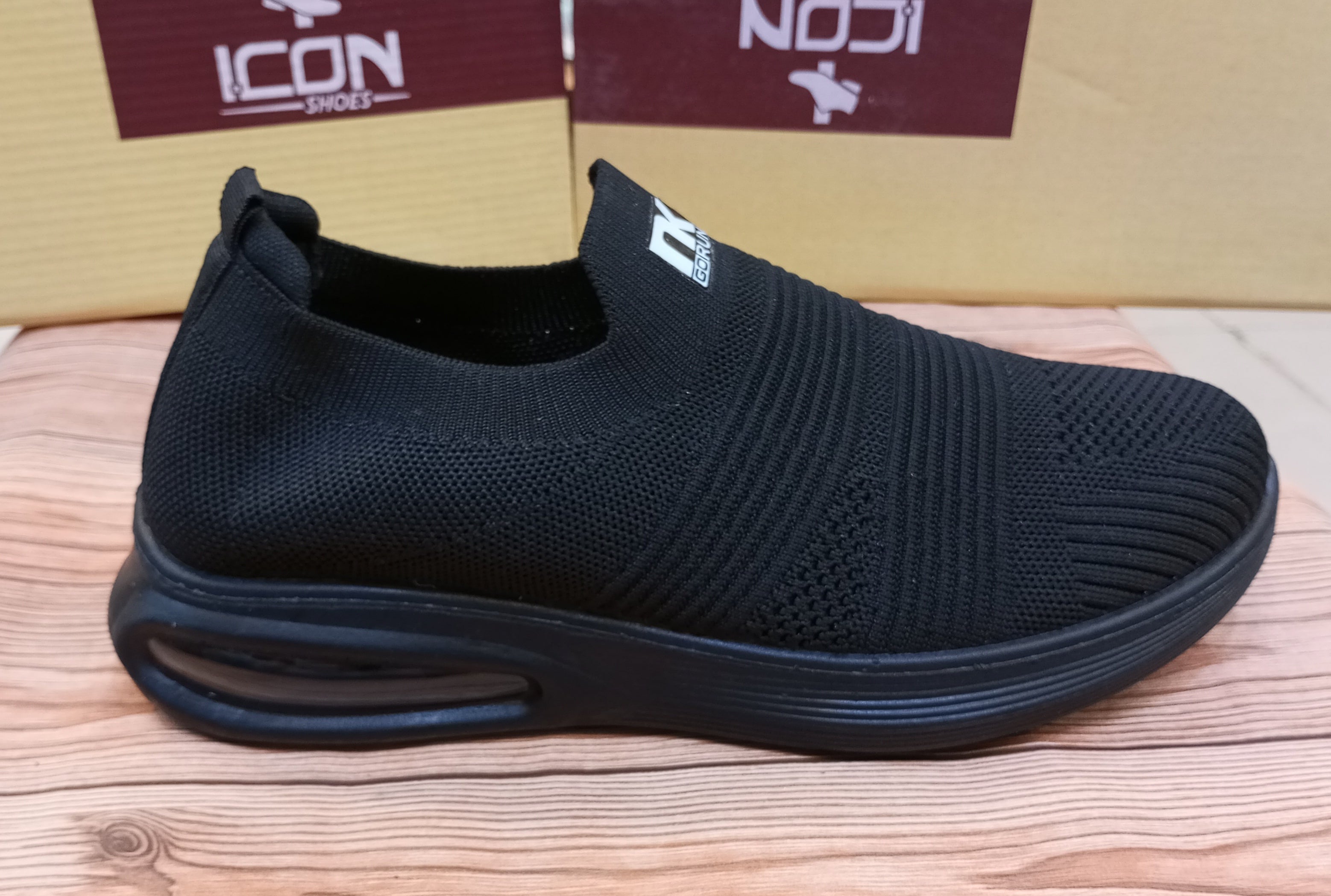 PREMIUM QUALITY SUPER COMFORTABLE WITHOUT LACES TUBE SOLE JOGGERS