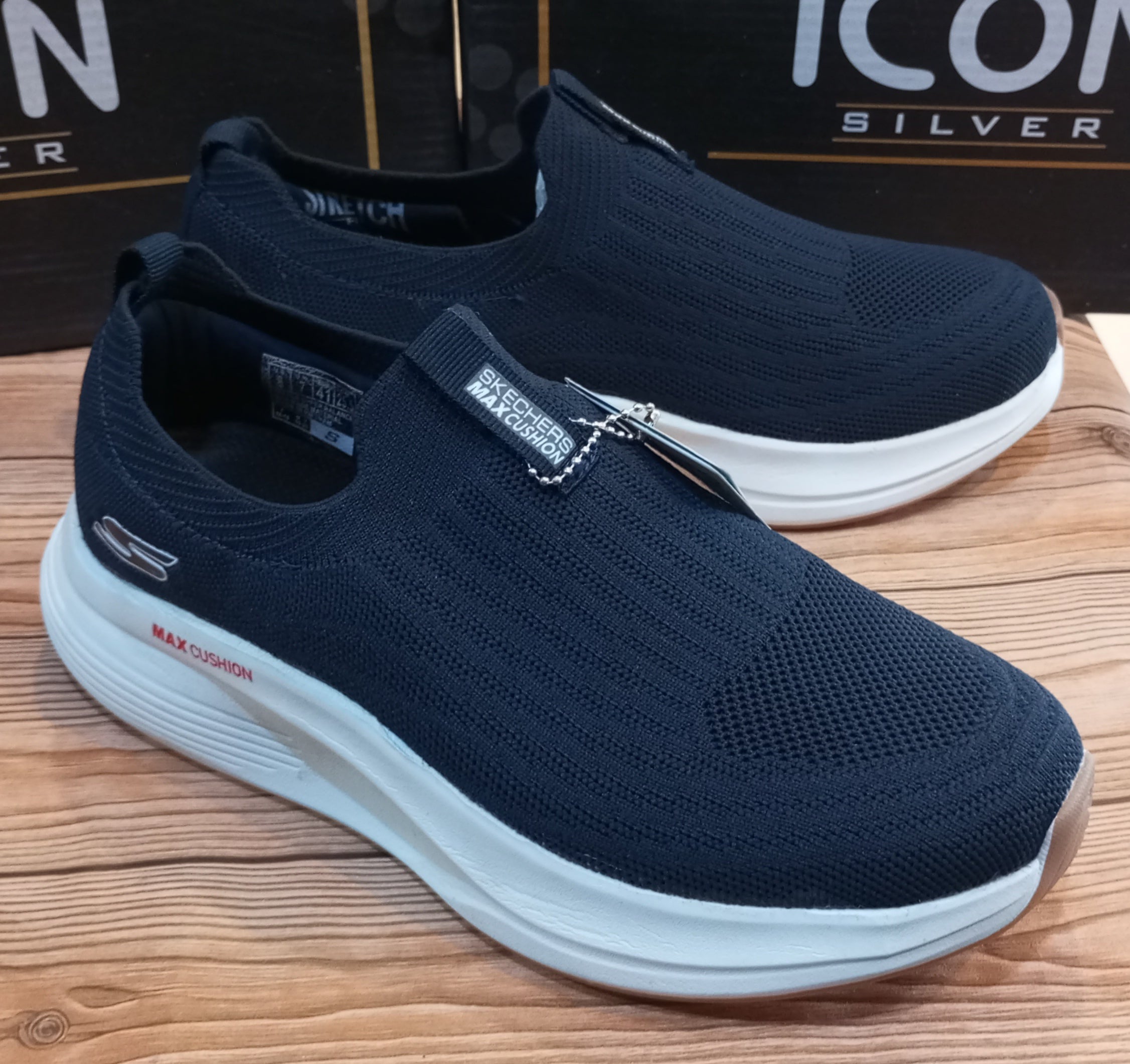 SKECHERS MAX CUSHION SUPER COMFY JOGGERS