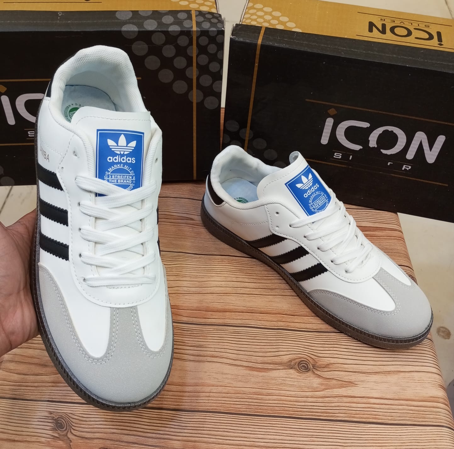 (ADIDAS SAMBA) PREMIUM QUALITY CASUAL AND PARTYWEAR SNEAKERS