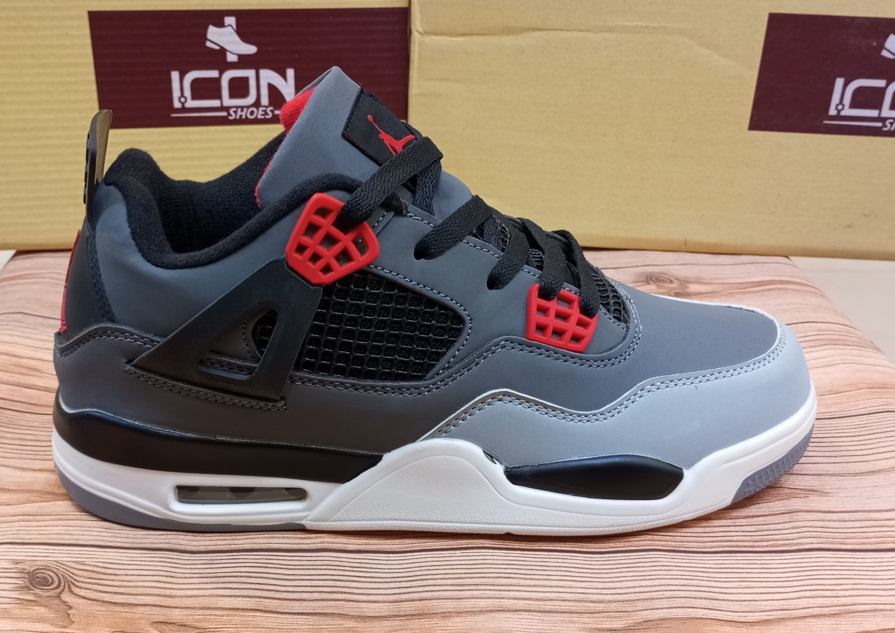 PREMIUM QUALITY JORDANS RETRO 4