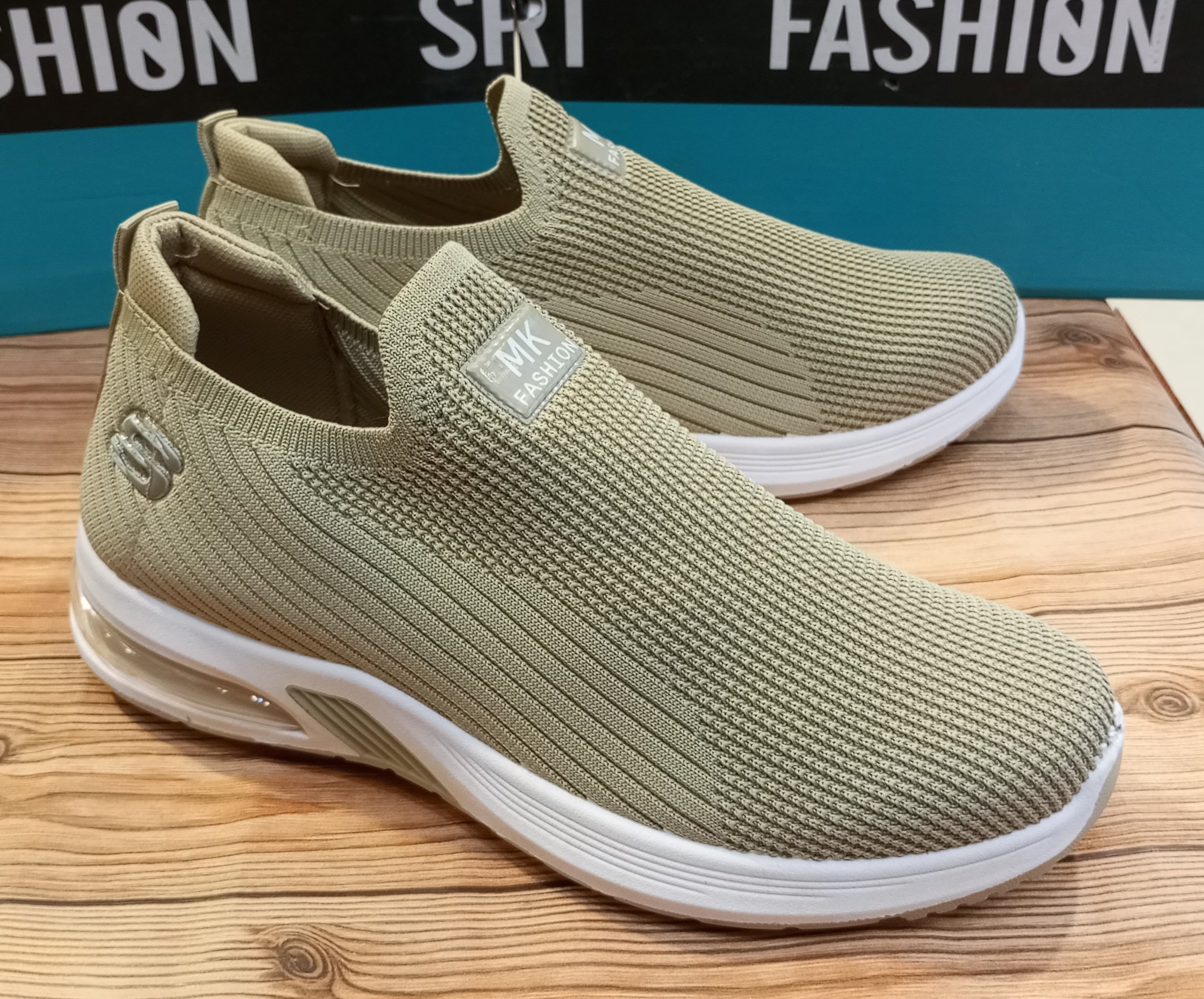 MK'S SUPER COMFORTABLE WITHOUT LACES JOGGERS