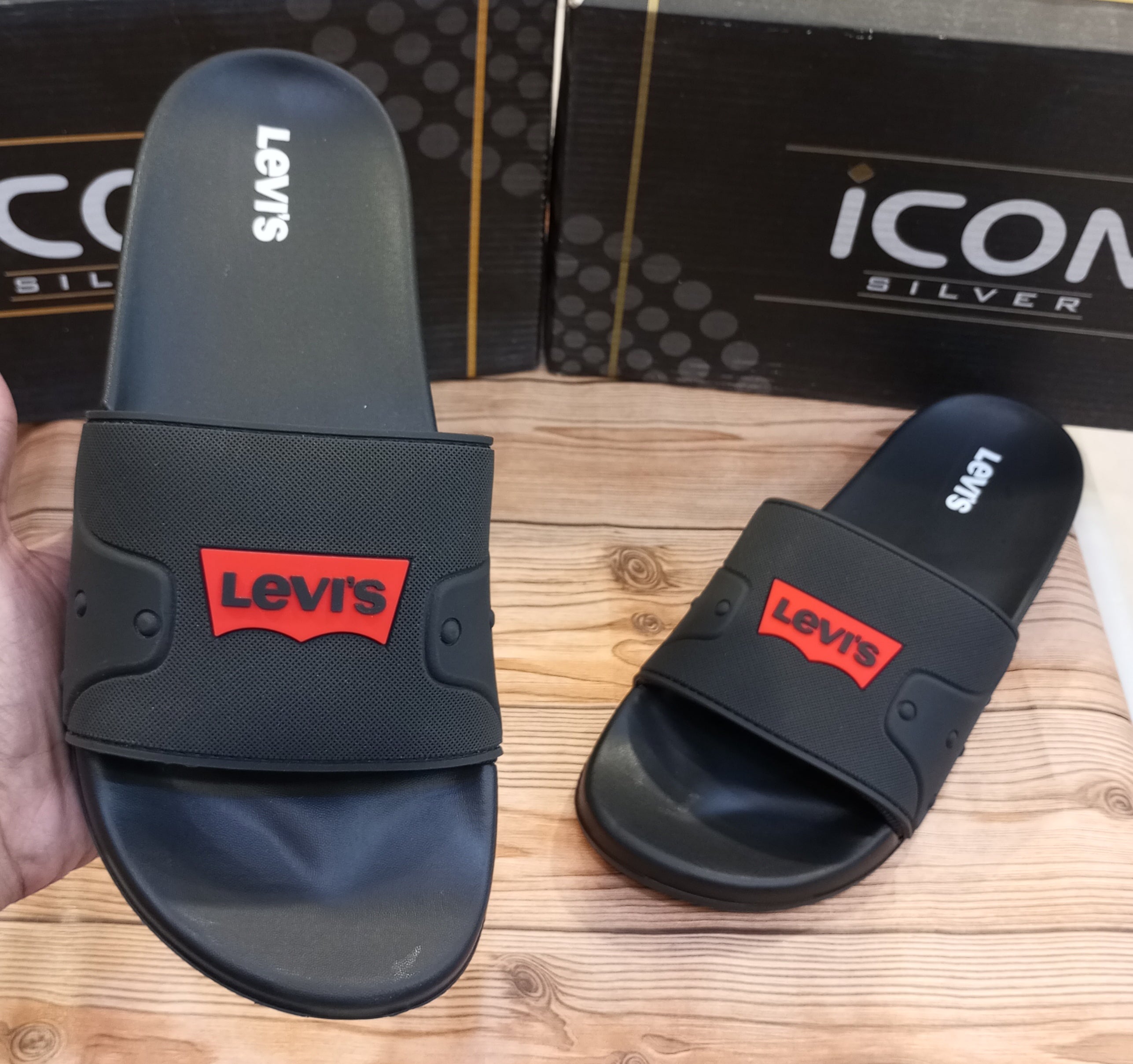 LEVIS PREMIUM QUALITY SUMMER SLIDES FOR MEN