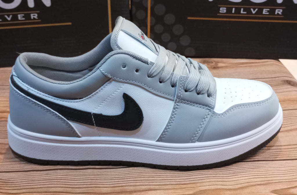 NIKE AIR JORDAN 1 (LOW CUT)