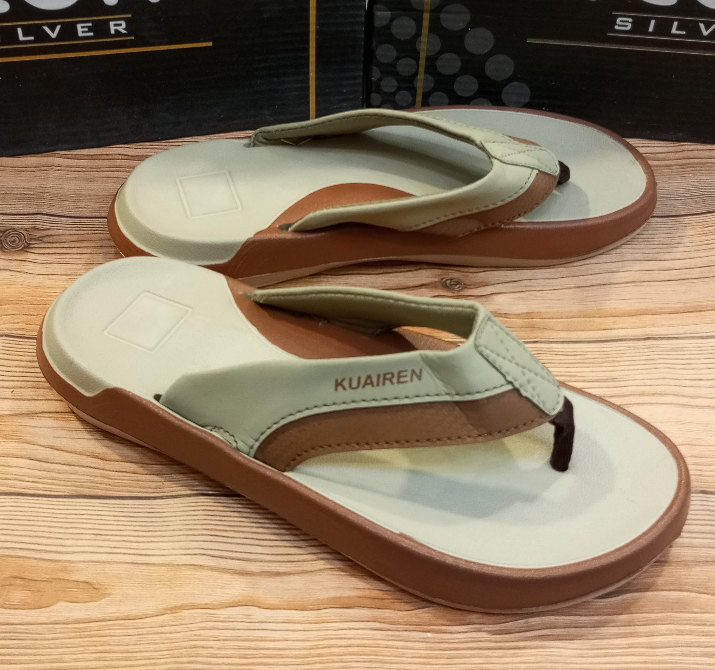 KUAIREN SUPER COMFORTABLE SPUNCH SOLE SLIPPERS