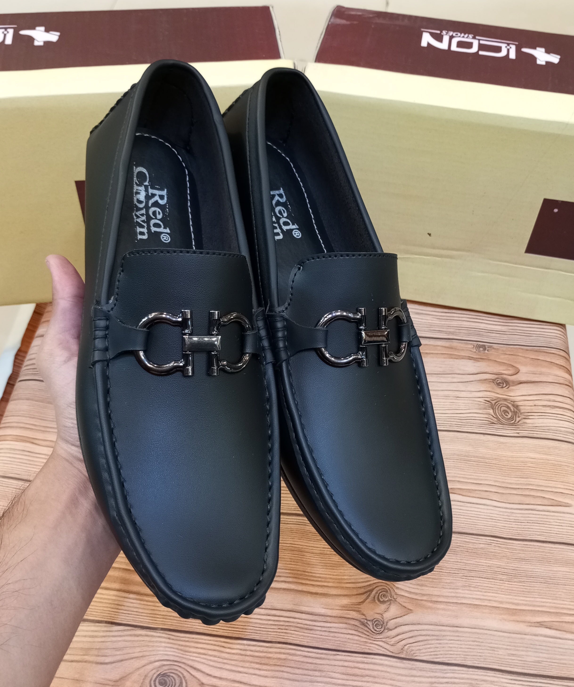 RED CROWN'S PREMIUM QUALITY WRINKLE FREE MOCASSION'S FOR MEN