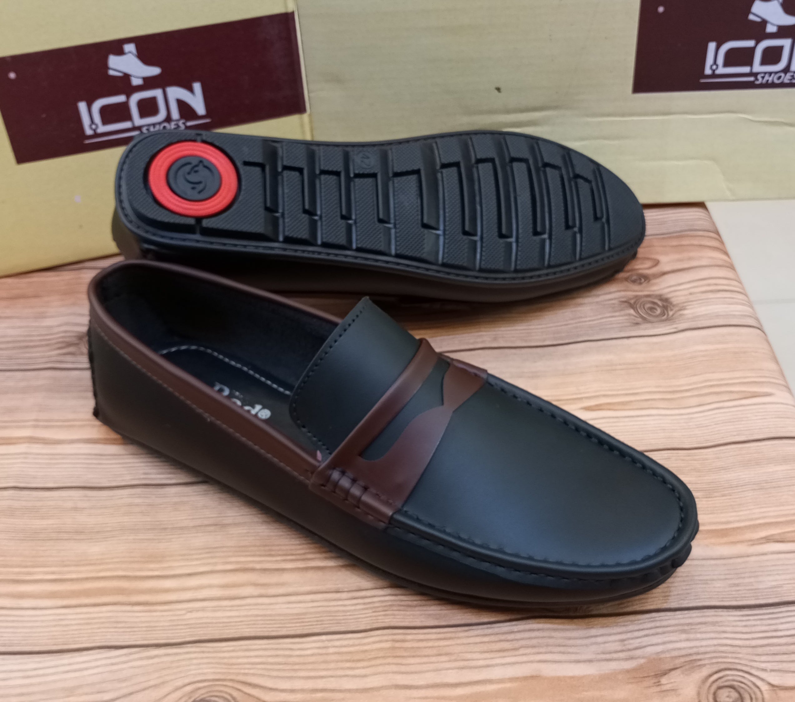 RED CROWN'S PREMIUM QUALITY WRINKLE FREE MOCASSION'S FOR MEN