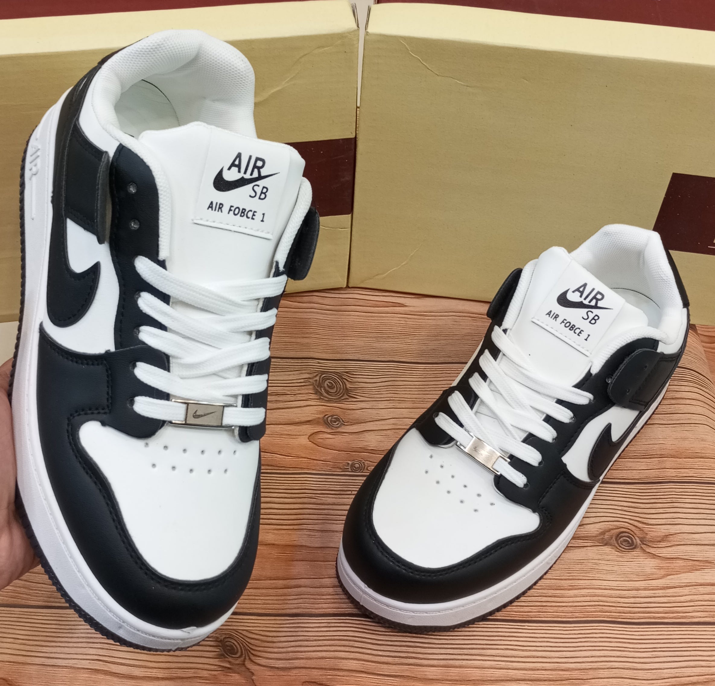 NIKE AIR JORDAN 1 (LOW CUT)