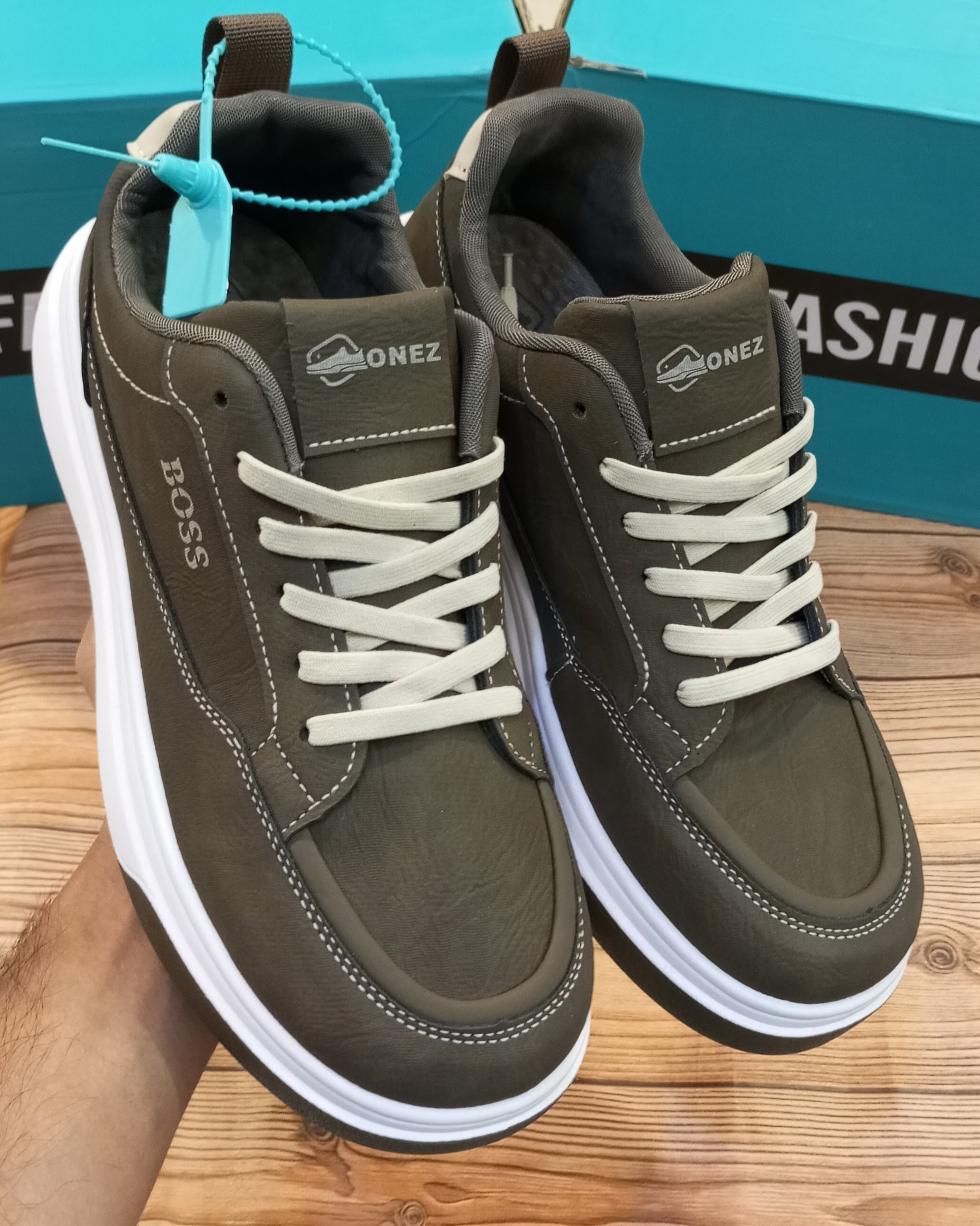 BOSS PREMIUM QUALITY CASUAL AND DAILY WEAR SNEAKERS